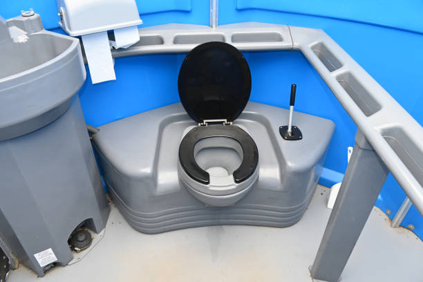 Best Porta potty delivery and setup  in Wellman, IA
